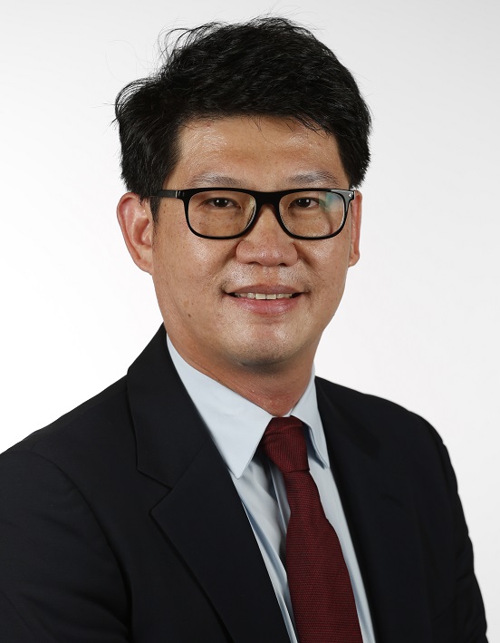 Dr Dominic Lee